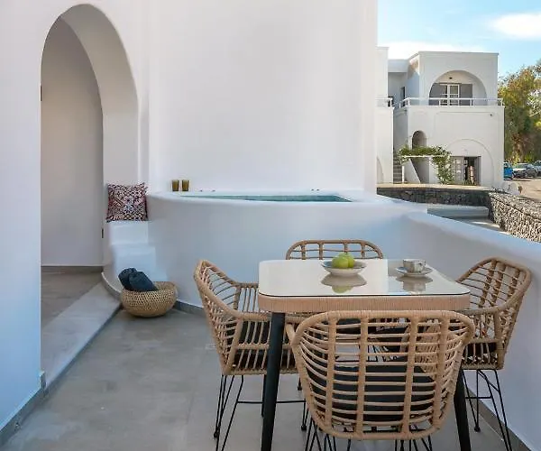 Dolce Kamari (Santorini)