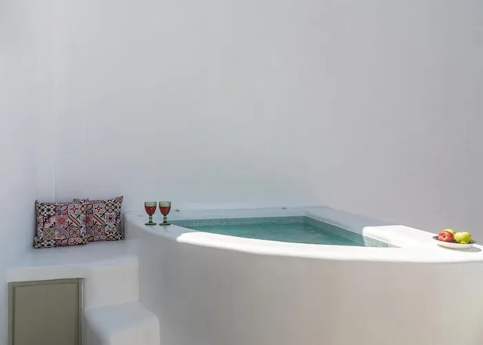 Dolce Apartment Kamari (Santorini)