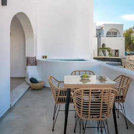 Dolce Kamari (Santorini)